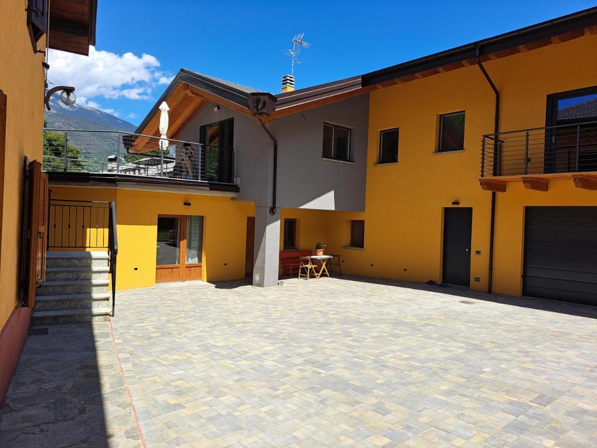 La Maison De Chantal Fenis Exterior photo